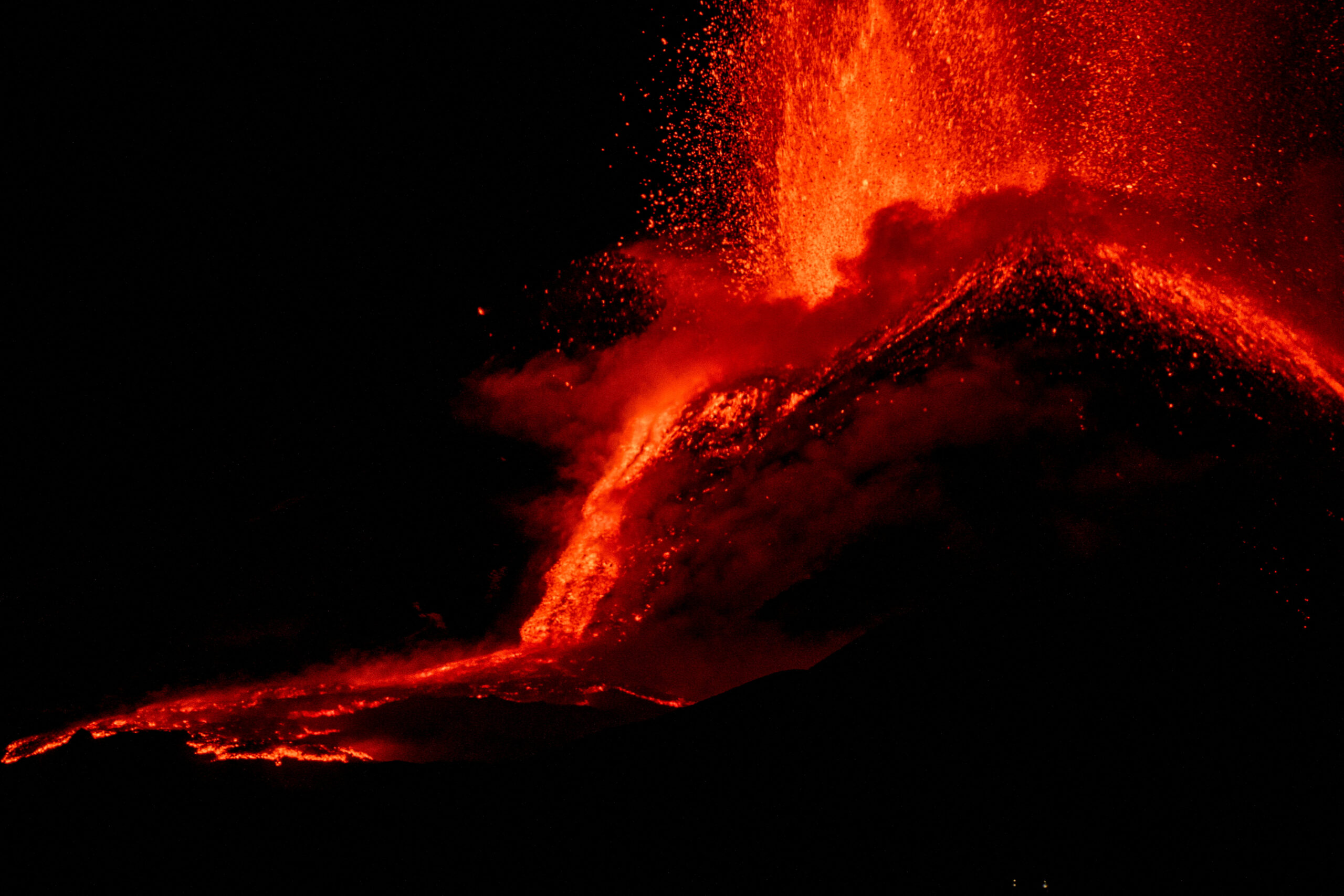 Travel to Sicily suspended due to Mount Etna’s Volcanic Eruption: