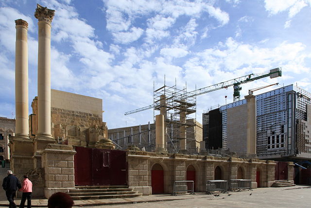 640px Malta Valletta Triq ir Repubblika Royal Opera New Parliament Building 01 ies