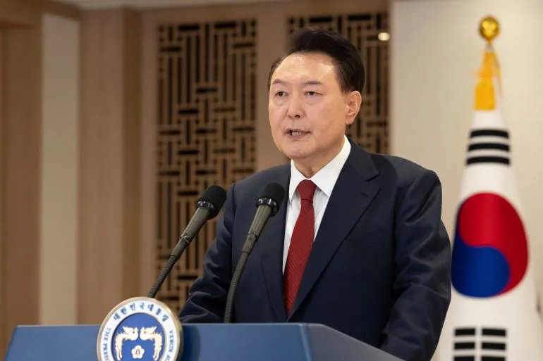 South Korean Court Issues Arrest Warrant for Yoon Suk Yeol 1 AP24347134143212 1 1735523082