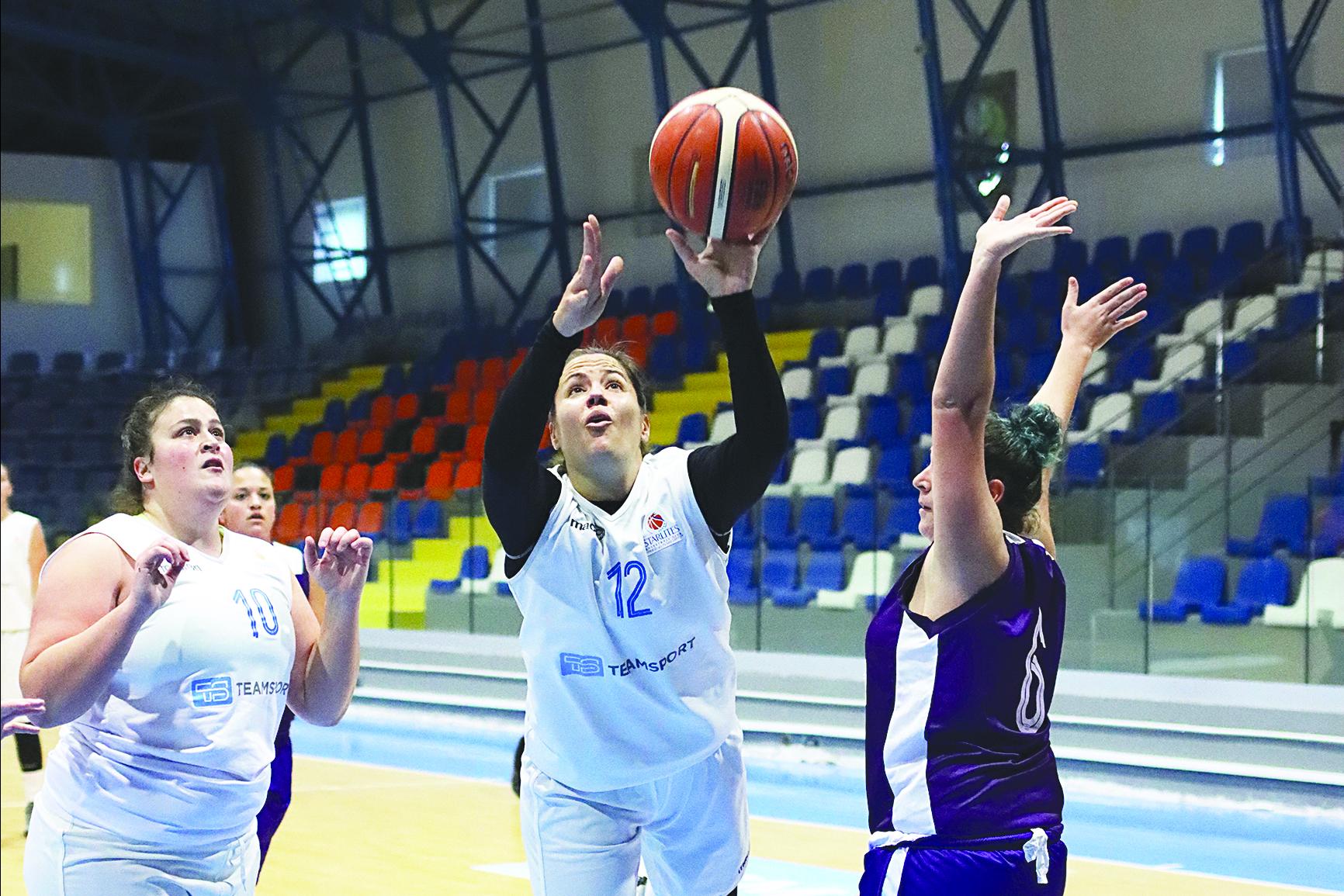 Luxol Keeps Climbing as Hibs Hold Off Depiro at League Summit 1 17a2bc4f145a2b1d645588e8242d6c17f431333d 1606778631 0efca286 1920x1280 1