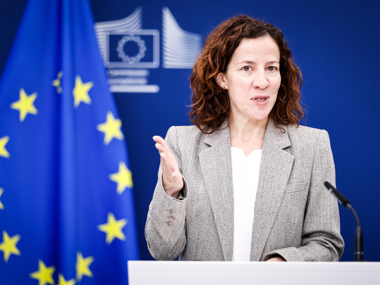 6a5173396eca38b26ff8a155208910840855130e