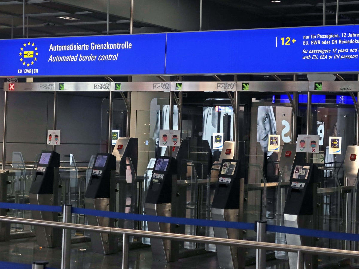 EU's New Border System Causes Chaos at Airports 2 17125425 479146d9 752d 4c8c a326 d9e7b524e17c