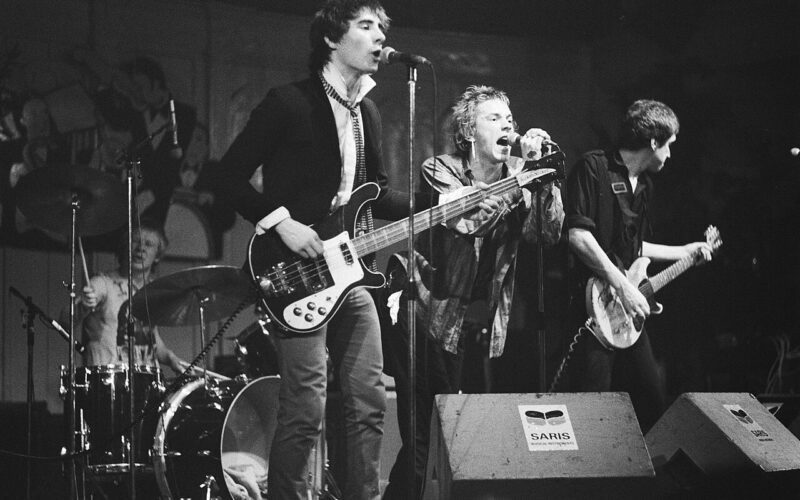 sex pistols 800x500 1