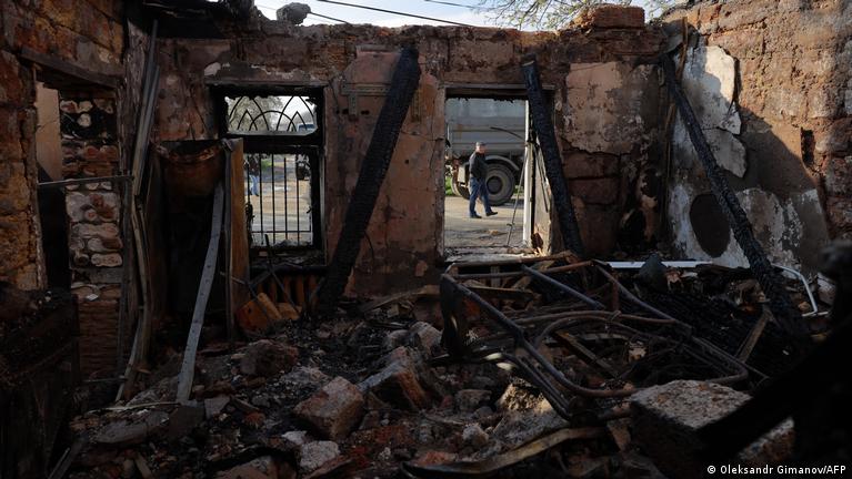 Prisoner Swap and Drone Strikes Precede Easter Truce Between Russia and Ukraine 11 76746303 604