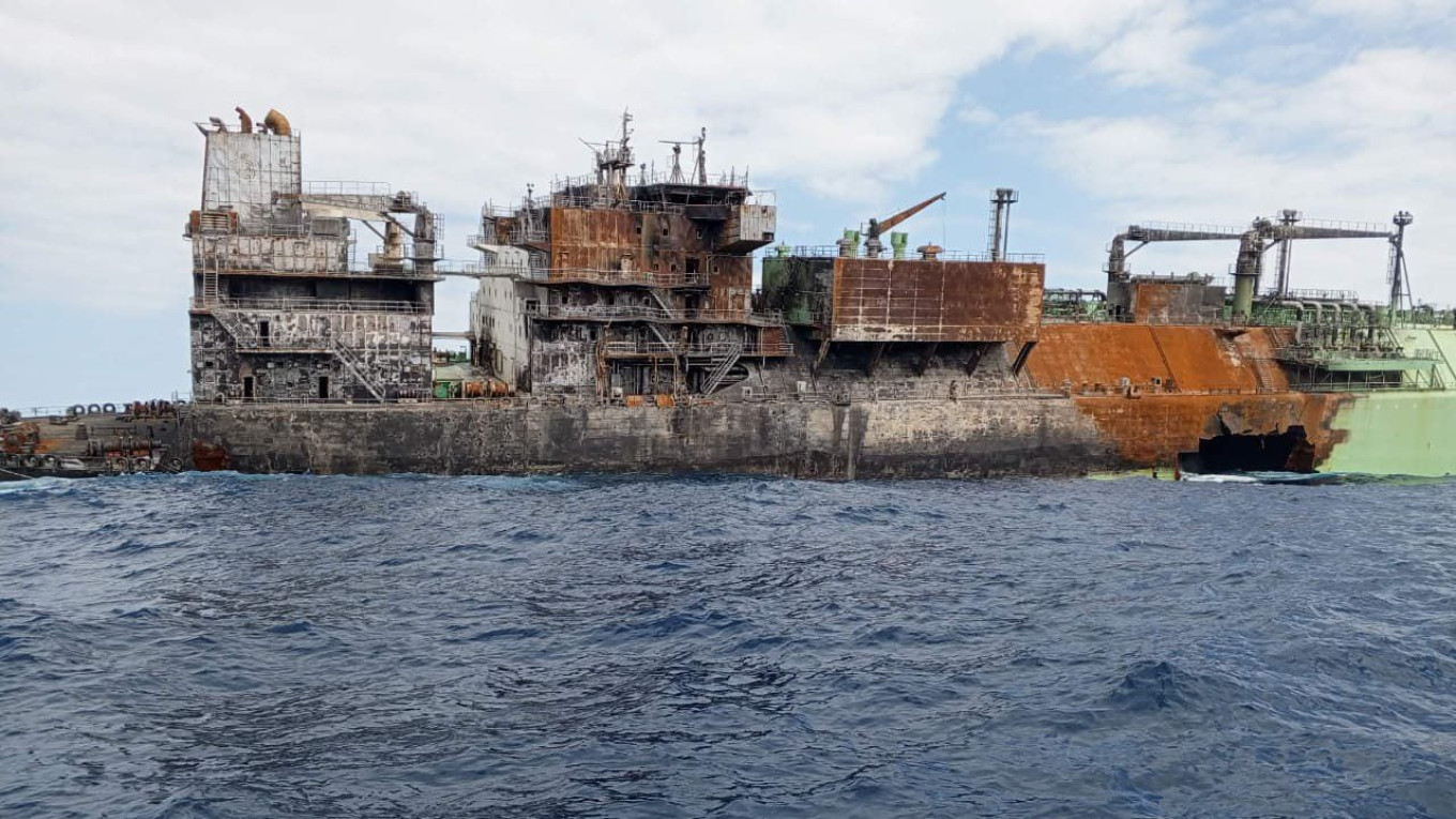 Russian Tanker Adrift in Mediterranean After Failed Towing Operation 40 Russian Tanker Adrift in Mediterranean After Failed Towing Operation