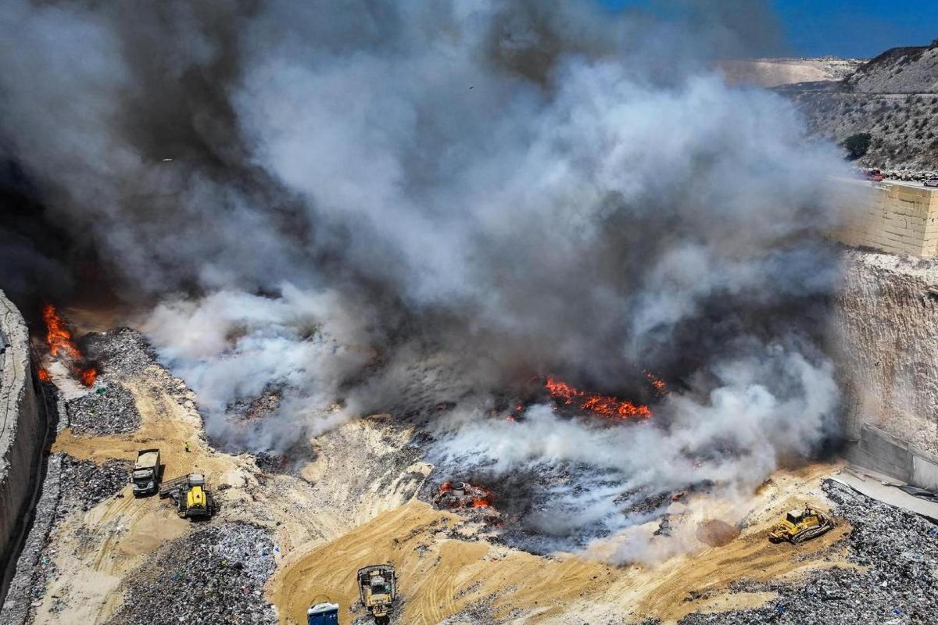 ‘Keep Doors Shut’ Warning After Fire at Wasteserv Plant in Magħtab