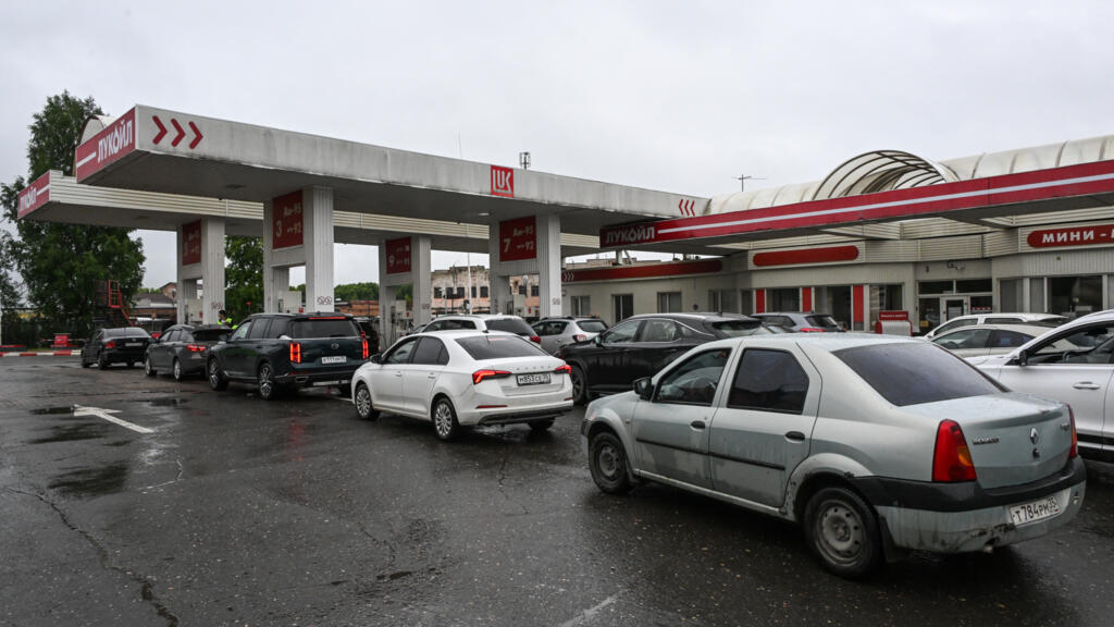 No Fuel, No Patience: Russians Endure Fuel Shortages 3 91cae2d22078b5326279d7ba9374889d95780d4d